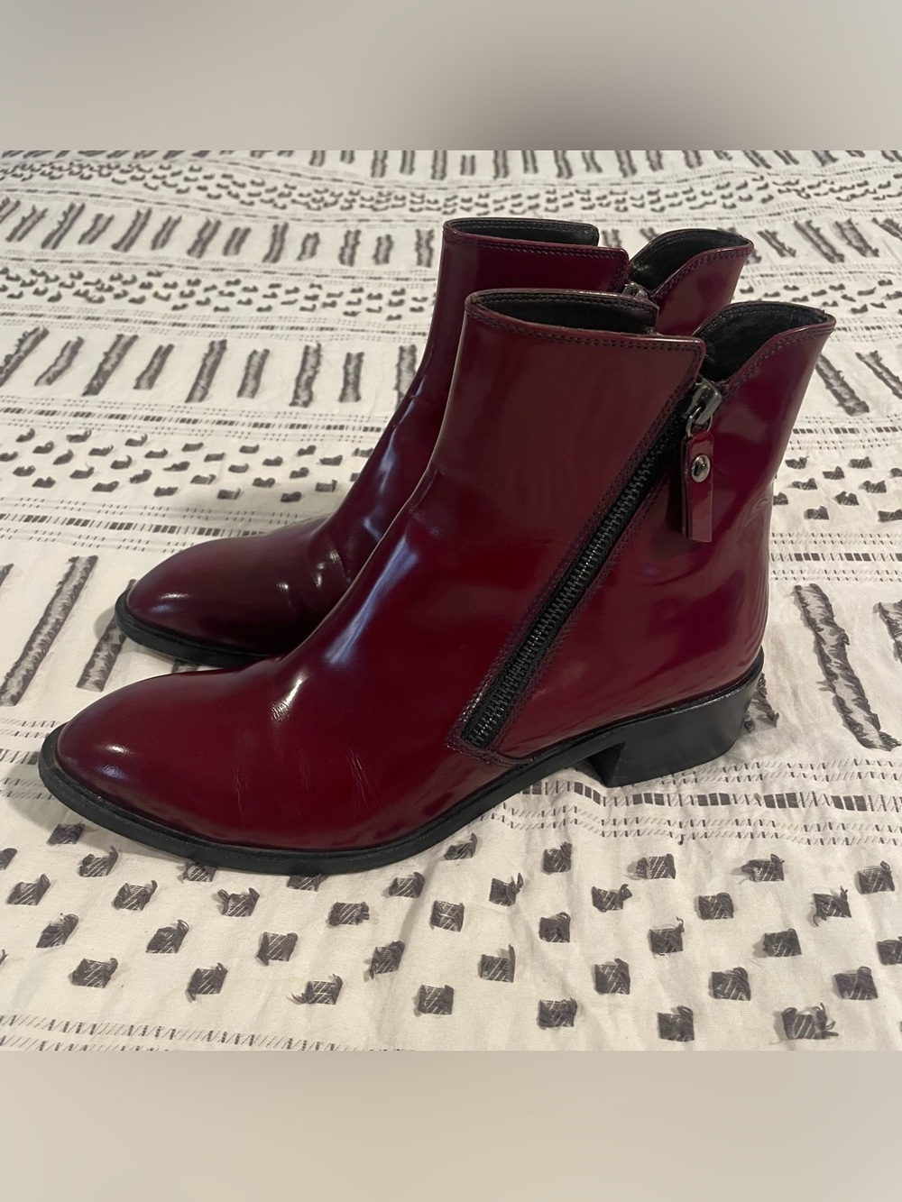 AGL Attilio Giusti Leombruni Burgundy Patent Leather Zip Ankle Boots
